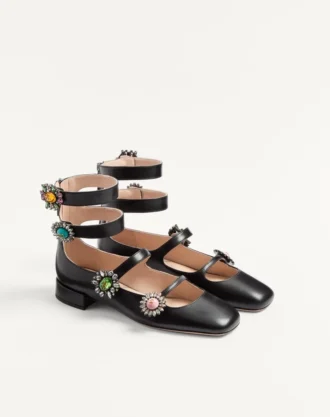 Baleriny Preshoes z paskami z koźlej skóry z ozdobnymi guzikami 20 mm Baleriny Preshoes z paskami z koźlej skóry z ozdobnymi guzikami 20 mm
