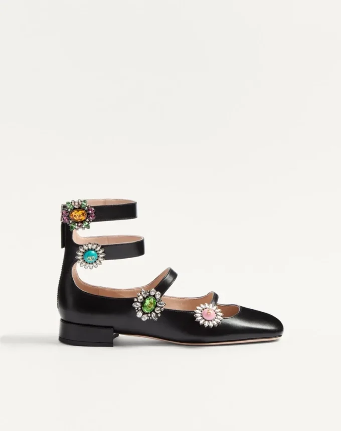 Baleriny Preshoes z paskami z koźlej skóry z ozdobnymi guzikami 20 mm Baleriny Preshoes z paskami z koźlej skóry z ozdobnymi guzikami 20 mm
