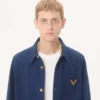 Bawełniana kurtka koszulowa Valentino z gabardyny z aplikacją VGold Bawełniana kurtka koszulowa Valentino z gabardyny z aplikacją VGold