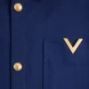 Bawełniana kurtka koszulowa Valentino z gabardyny z aplikacją VGold Bawełniana kurtka koszulowa Valentino z gabardyny z aplikacją VGold