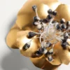 Broszka Fleur Lumineuse z metalu i tkaniny Broszka Fleur Lumineuse z metalu i tkaniny