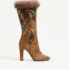 Buty Hotty z cielęcej skóry z efektem kucyka, z haftem kwiatowym i futrem, 100 mm Buty Hotty z cielęcej skóry z efektem kucyka, z haftem kwiatowym i futrem, 100 mm
