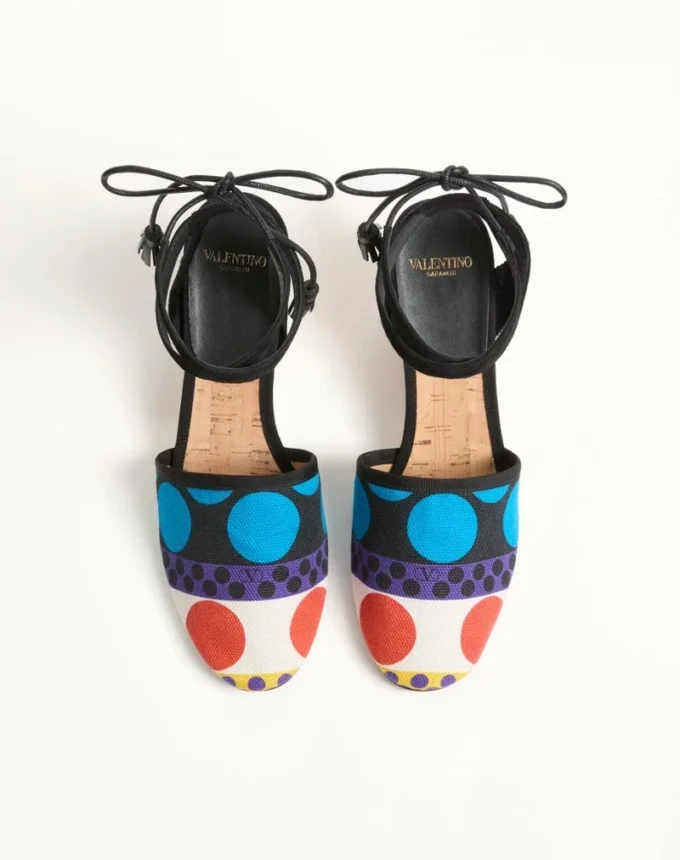 Buty na koturnie La Cruisette z płótna w optyczny wzór w kropki, 75 mm