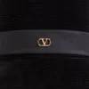 Czapka bawełniana z logo VLogo. Czapka bawełniana z logo VLogo.