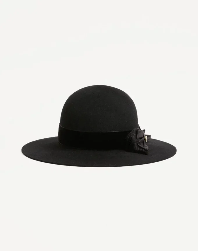 Czapka Vlogo Signature z tkaniny Lapin i aksamitu z kokardą z tafty Czapka Vlogo Signature z tkaniny Lapin i aksamitu z kokardą z tafty