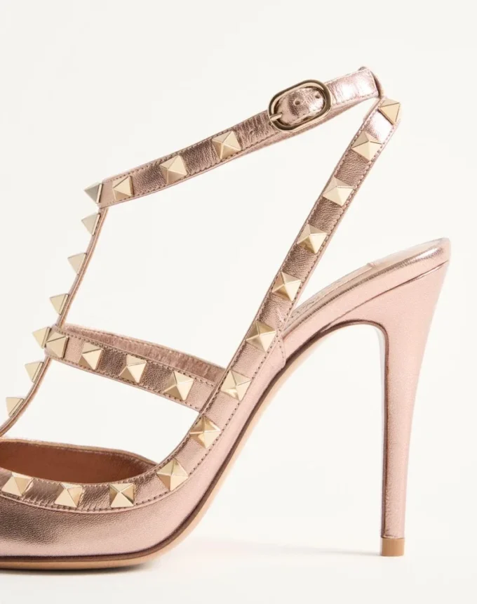 Czółenka Rockstud z laminowanej skóry nappa 100 mm