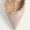 Czółenka Rockstud z paskiem wokół kostki 100 mm Czółenka Rockstud z paskiem wokół kostki 100 mm