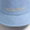 Denimowa czapka z daszkiem Chez Valentino z haftem