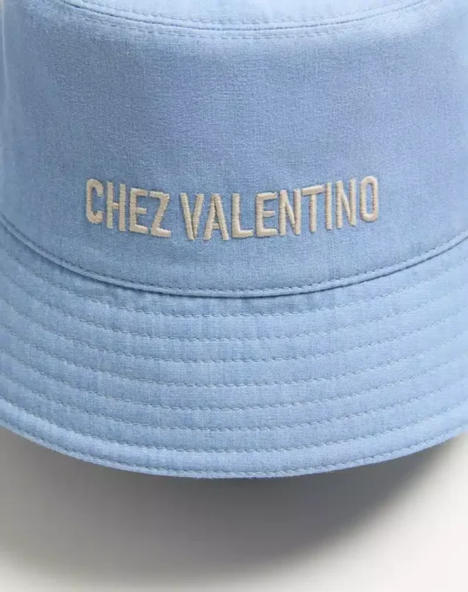 Denimowa czapka z daszkiem Chez Valentino z haftem