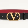 Dwustronny pasek VLogo Signature z błyszczącej skóry cielęcej – 30 mm / 1,2 cala. Dwustronny pasek VLogo Signature z błyszczącej skóry cielęcej – 30 mm / 1,2 cala.