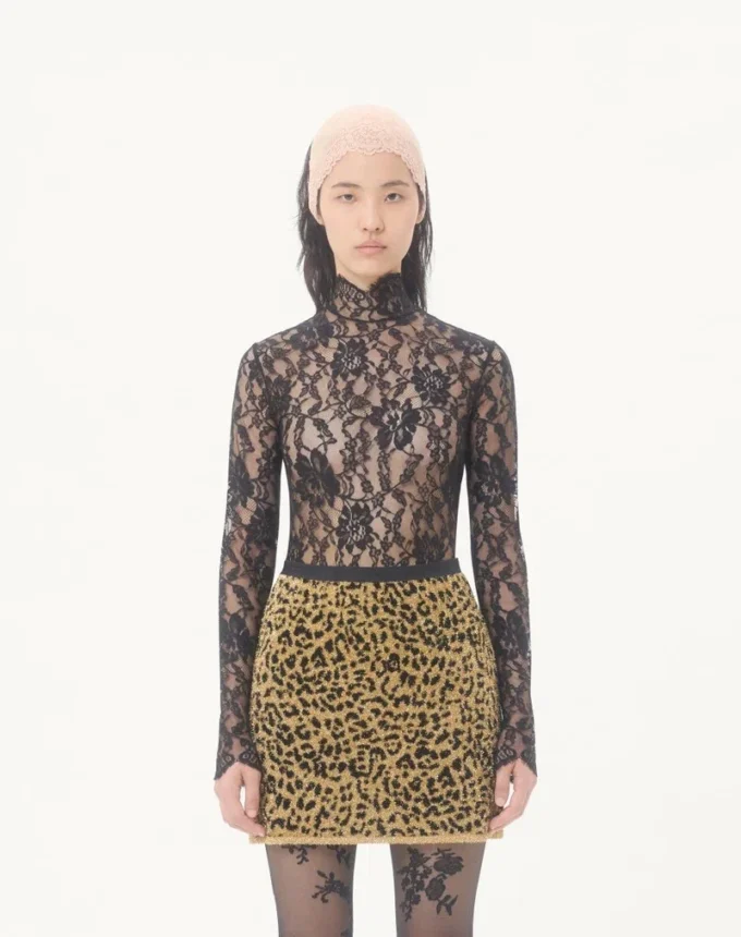Koronkowe body w kwiaty Koronkowe body w kwiaty