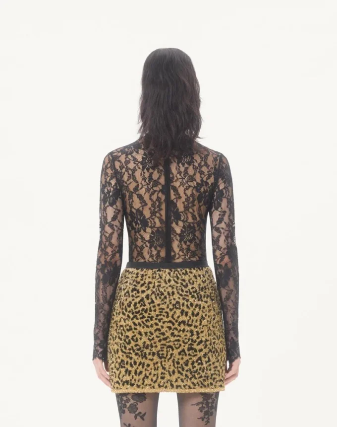 Koronkowe body w kwiaty Koronkowe body w kwiaty