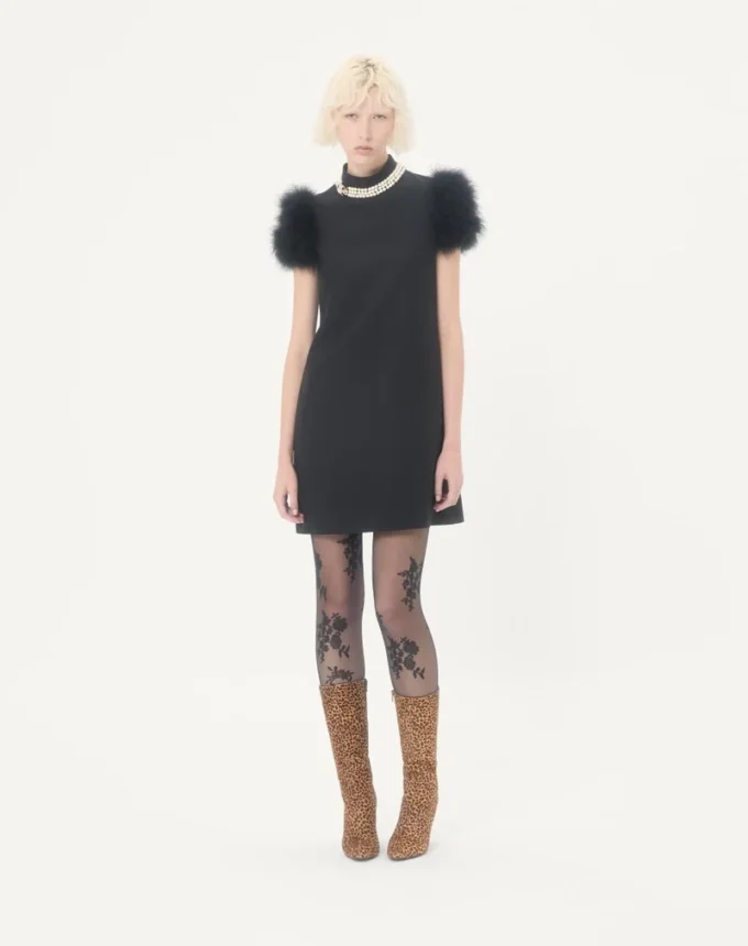 Krótka sukienka Crepe Couture z piórami Krótka sukienka Crepe Couture z piórami