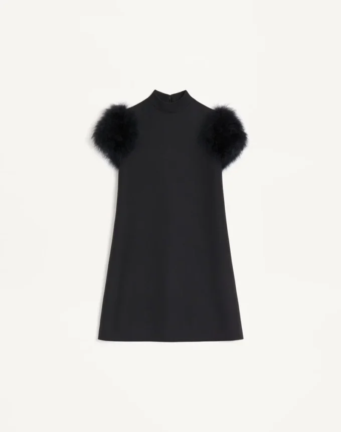 Krótka sukienka Crepe Couture z piórami Krótka sukienka Crepe Couture z piórami