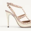 Lakierowane czółenka Rockstud Caged Pump 100 mm Lakierowane czółenka Rockstud Caged Pump 100 mm