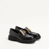 Loafersy z cielęcej skóry z charakterystycznym logo