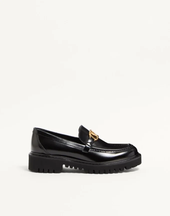 Loafersy z cielęcej skóry z charakterystycznym logo
