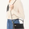 Mała torebka crossbody Rockstud z ziarnistej skóry cielęcej