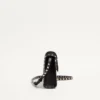 Mała torebka crossbody Rockstud z ziarnistej skóry cielęcej Mała torebka crossbody Rockstud z ziarnistej skóry cielęcej