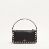 Mała torebka crossbody Rockstud z ziarnistej skóry cielęcej