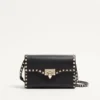 Mała torebka crossbody Rockstud z ziarnistej skóry cielęcej Mała torebka crossbody Rockstud z ziarnistej skóry cielęcej
