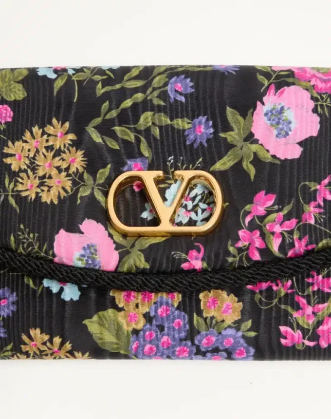 Mała torebka na ramię Valentino Garavani DeVain z tkaniny moiré w kwiatowy wzór Papier Mała torebka na ramię Valentino Garavani DeVain z tkaniny moiré w kwiatowy wzór Papier