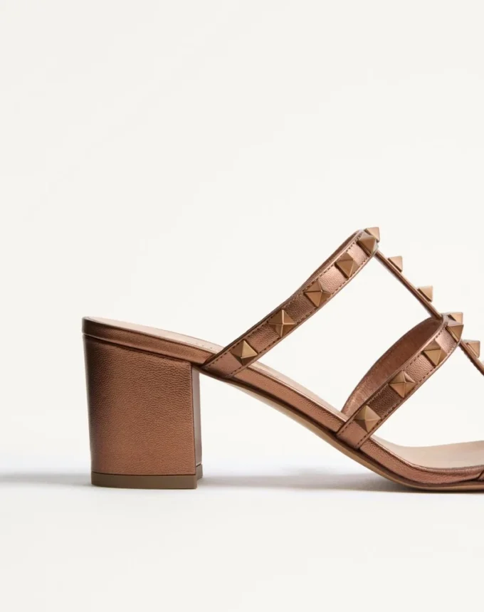 Metaliczne sandały z cielęcej skóry Rockstud 60 mm