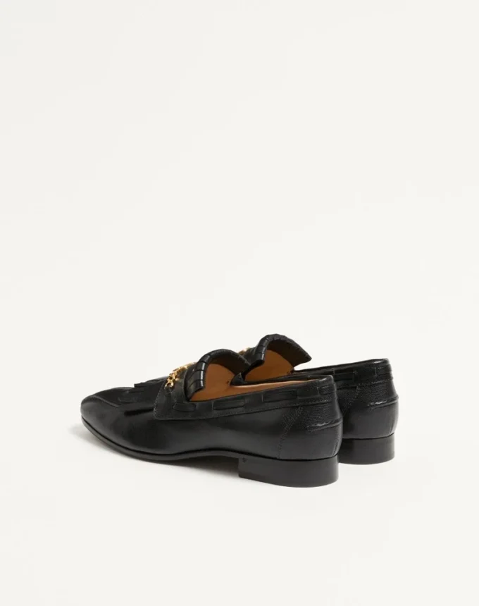 Mokasyny z frędzlami z koźlej skóry z charakterystycznym logo Mokasyny z frędzlami z koźlej skóry z charakterystycznym logo