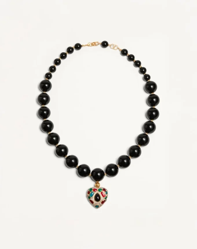 Naszyjnik Coeur Royal z metalu, żywicy, emalii i kryształów Swarovski® Naszyjnik Coeur Royal z metalu, żywicy, emalii i kryształów Swarovski®