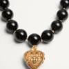 Naszyjnik Coeur Royal z metalu, żywicy, emalii i kryształów Swarovski® Naszyjnik Coeur Royal z metalu, żywicy, emalii i kryształów Swarovski®