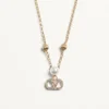 Naszyjnik VLogo Signature z metalu, pereł i kryształów Swarovski® Naszyjnik VLogo Signature z metalu, pereł i kryształów Swarovski®