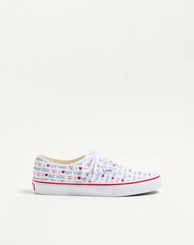 Niskie trampki Valentino Garavani i Vans z nadrukiem Valentino Vans Love na tkaninie Niskie trampki Valentino Garavani i Vans z nadrukiem Valentino Vans Love na tkaninie