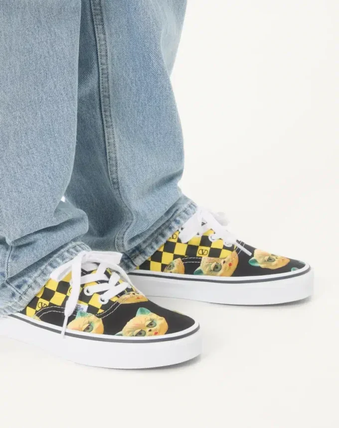 Niskie trampki Valentino Garavani i Vans z nadrukiem VLogo Checkerboard i Le Chat De La Maison Niskie trampki Valentino Garavani i Vans z nadrukiem VLogo Checkerboard i Le Chat De La Maison