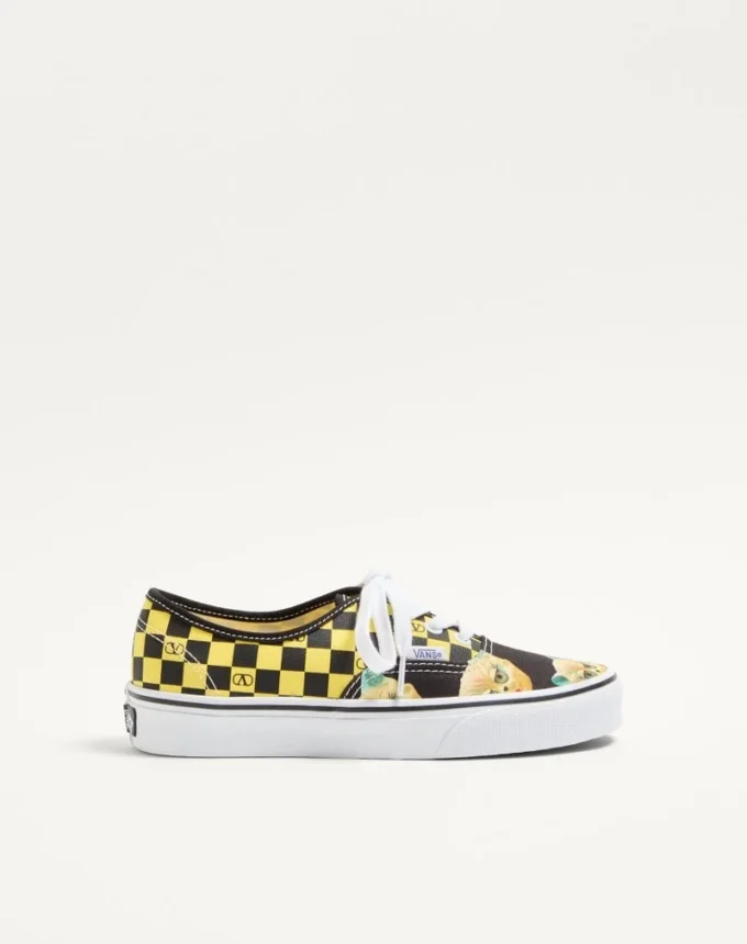 Niskie trampki Valentino Garavani i Vans z nadrukiem VLogo Checkerboard i Le Chat De La Maison Niskie trampki Valentino Garavani i Vans z nadrukiem VLogo Checkerboard i Le Chat De La Maison