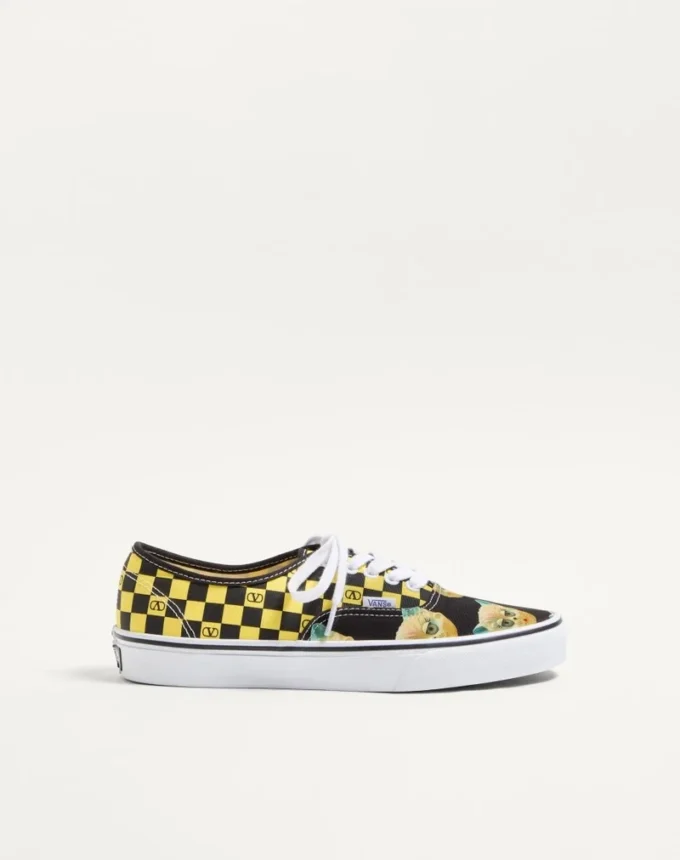 Niskie trampki Valentino Garavani i Vans z nadrukiem VLogo Checkerboard i Le Chat De La Maison Niskie trampki Valentino Garavani i Vans z nadrukiem VLogo Checkerboard i Le Chat De La Maison