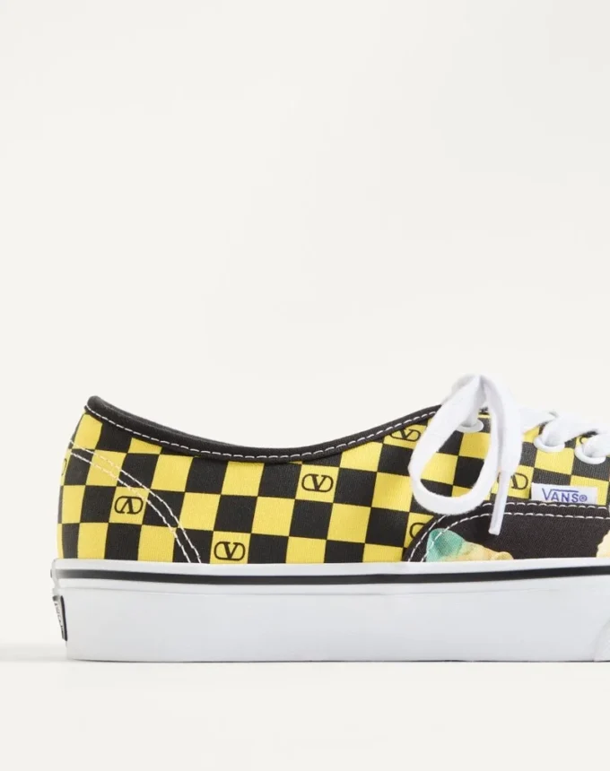 Niskie trampki Valentino Garavani i Vans z nadrukiem VLogo Checkerboard i Le Chat De La Maison Niskie trampki Valentino Garavani i Vans z nadrukiem VLogo Checkerboard i Le Chat De La Maison
