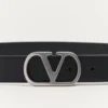 Pasek Vlogo Signature z błyszczącej skóry cielęcej 30 mm Pasek Vlogo Signature z błyszczącej skóry cielęcej 30 mm