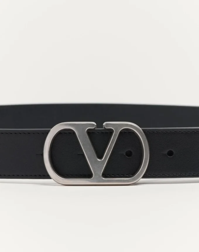 Pasek Vlogo Signature z błyszczącej skóry cielęcej 30 mm Pasek Vlogo Signature z błyszczącej skóry cielęcej 30 mm
