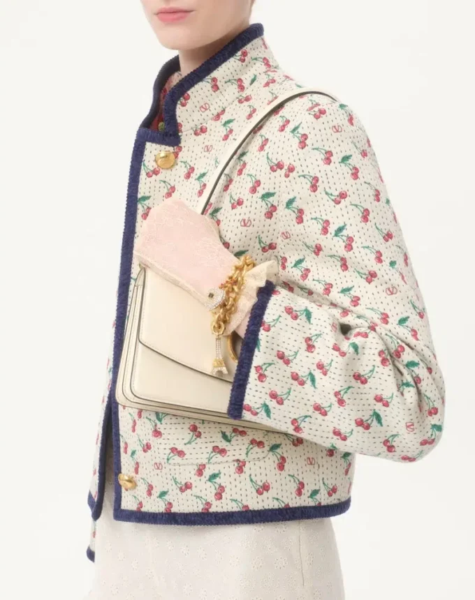 Pikowana kurtka typu caban z nadrukiem Cherryfic Jacquard Pikowana kurtka typu caban z nadrukiem Cherryfic Jacquard