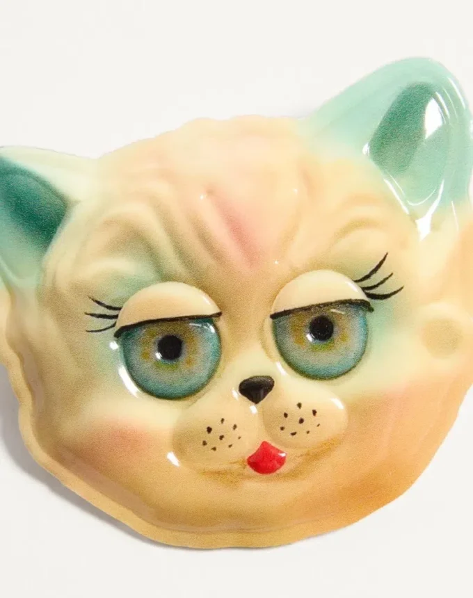 Plastikowa broszka Le Chat De La Maison Plastikowa broszka Le Chat De La Maison