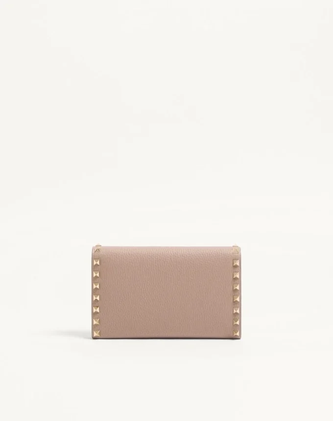 Portfel Rockstud z łańcuszkiem z ziarnistej skóry cielęcej Portfel Rockstud z łańcuszkiem z ziarnistej skóry cielęcej