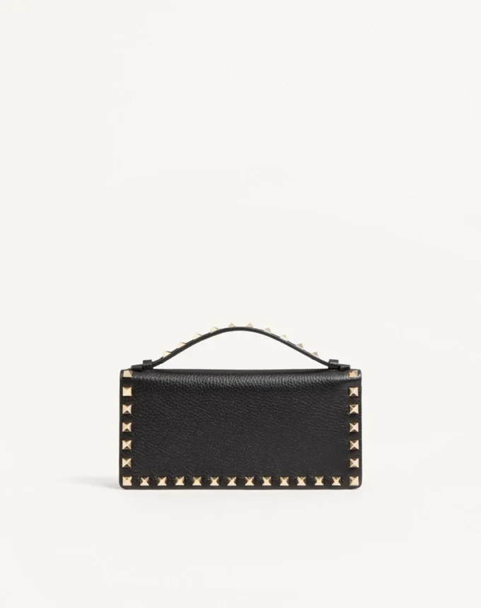 Portfel Rockstud z łańcuszkiem z ziarnistej skóry cielęcej Portfel Rockstud z łańcuszkiem z ziarnistej skóry cielęcej