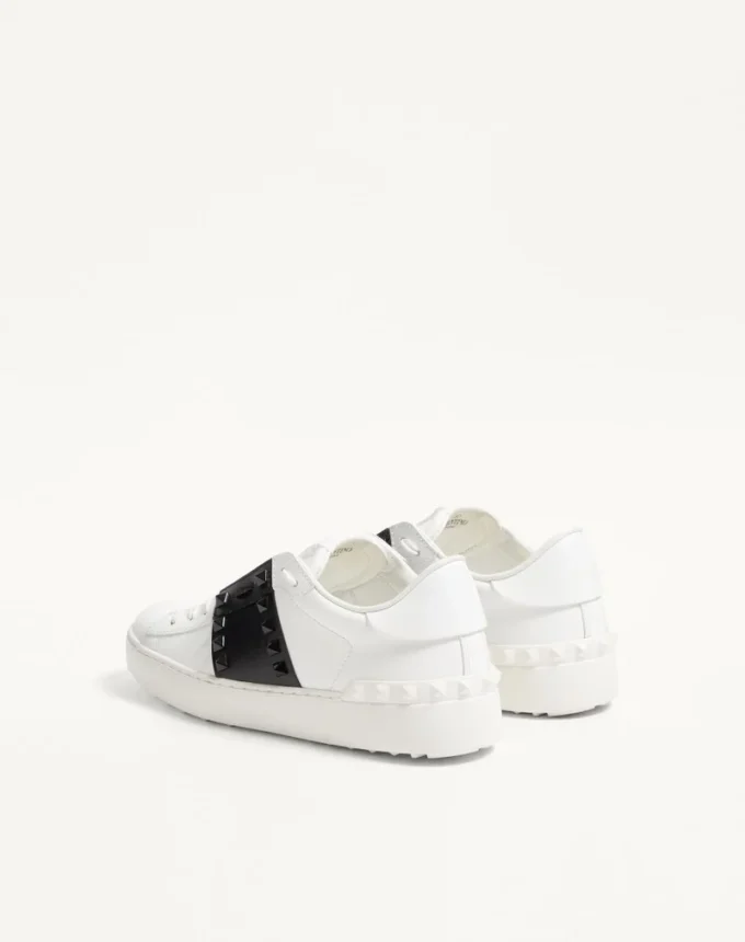 Rockstud Untitled Sneaker z cielęcej skóry z ćwiekami w tym samym kolorze Rockstud Untitled Sneaker z cielęcej skóry z ćwiekami w tym samym kolorze