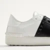 Rockstud Untitled Sneaker z cielęcej skóry z ćwiekami w tym samym kolorze Rockstud Untitled Sneaker z cielęcej skóry z ćwiekami w tym samym kolorze