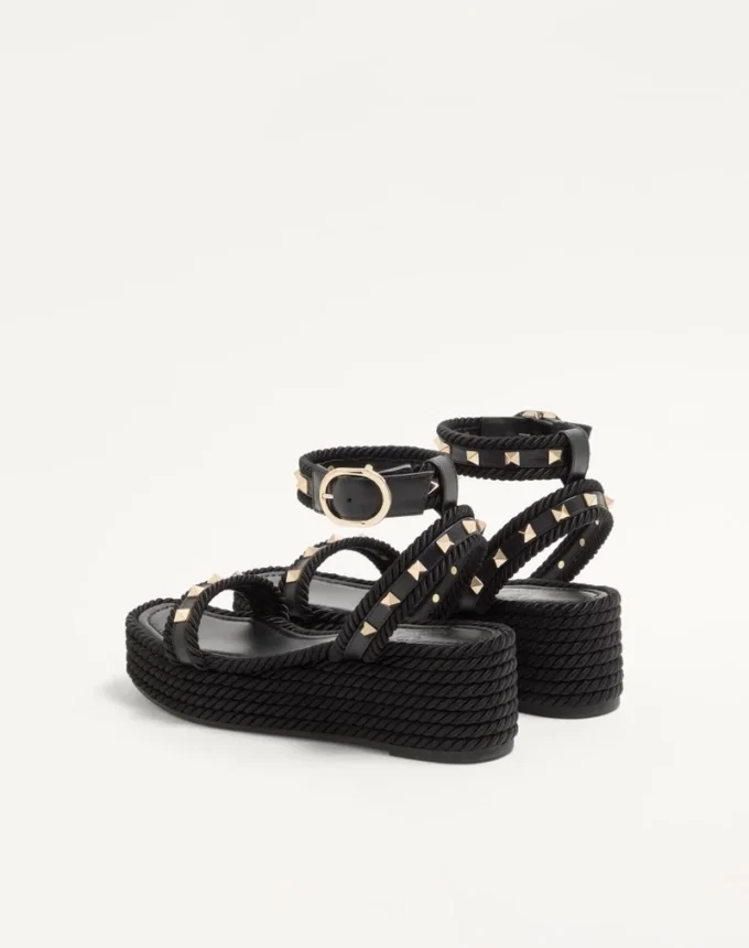 Sandały na płaskiej platformie Rockstud z cielęcej skóry 45 mm Sandały na płaskiej platformie Rockstud z cielęcej skóry 45 mm