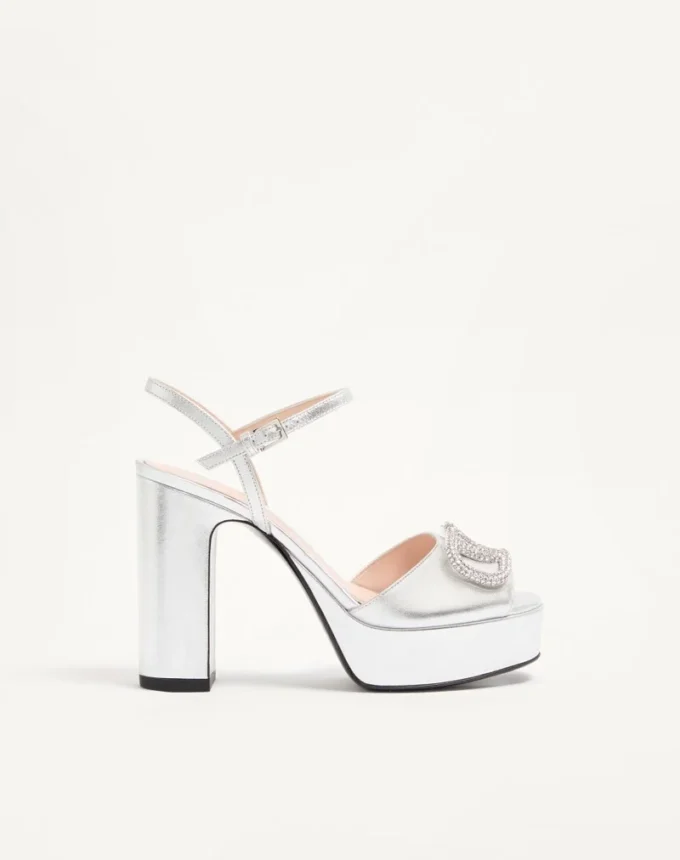 Sandały na platformie VLogo Signature z laminowanej skóry nappa 115 mm Sandały na platformie VLogo Signature z laminowanej skóry nappa 115 mm