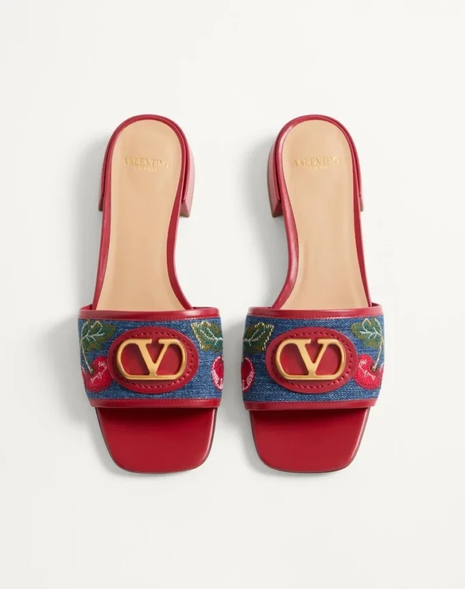 Sandały Vlogo Signature Denim Slide z haftem Cherryfic 20 mm