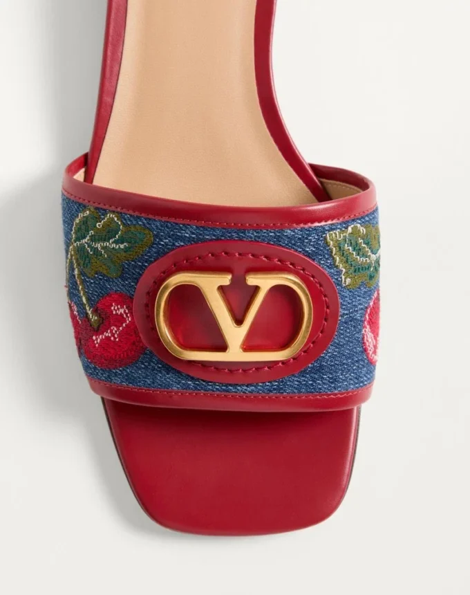 Sandały Vlogo Signature Denim Slide z haftem Cherryfic 20 mm