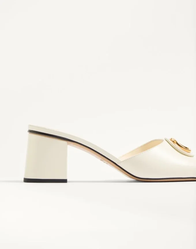 Sandały Vlogo Signature Slide z cielęcej skóry 60 mm Sandały Vlogo Signature Slide z cielęcej skóry 60 mm