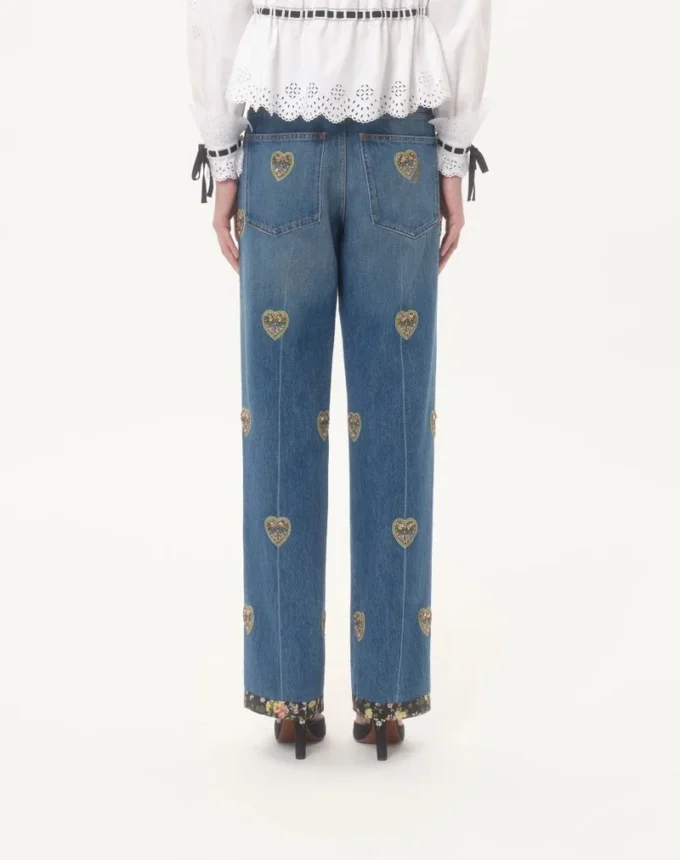 Spodnie jeansowe z haftem Spodnie jeansowe z haftem